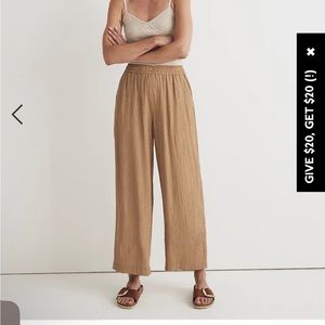 Crinkled Crepe Straight-Leg Crop Pants